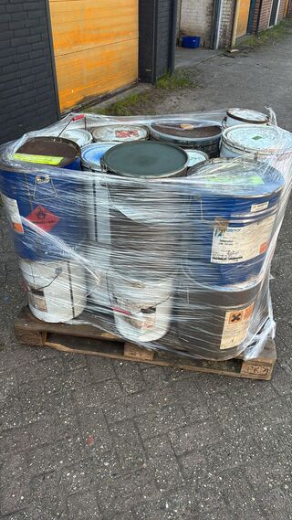 Ca. 200x Verschillende Coatings, en Primers van Oa Sigma, Manders, Val
