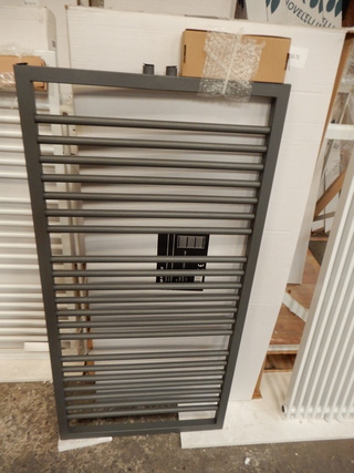 handdoekradiator grijs