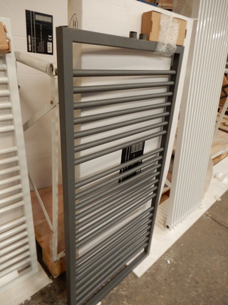 handdoekradiator grijs