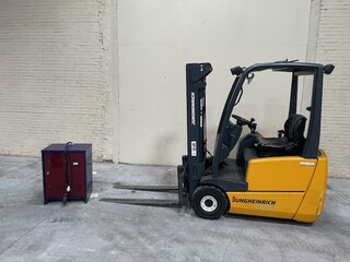 elektrische Heftruck (Geen suggesties), efg215, geel/zwart