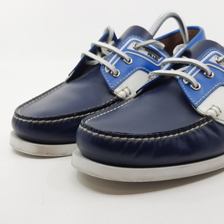 Paar sneakers, maat 9 1/2, Prada