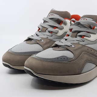 Paar sneakers, maat 42 1/2, Dior, LS 03 21