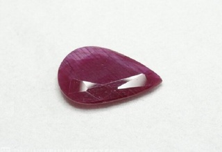 Natuurlijk Robijn – 7.72 carat, Purplish Red