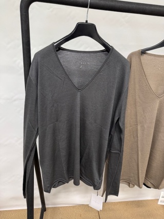 Ca. 16x Trui v-hals So Good to Wear, Omsk