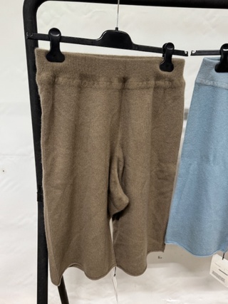 Ca. 25x Korte broek cashmere So Good to Wear, Helsinki, dust, black en