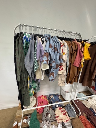 Ca. 380x Baby- en kinderkleding