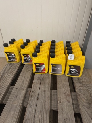 Ca. 21x Diverse vloeistoffen Kroon Oil