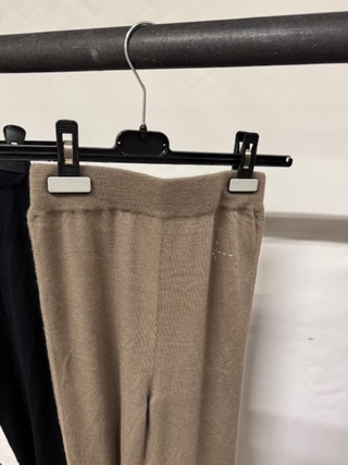 Ca. 19x Broek cashmere So Good to Wear, Lucca, dust, black en tar