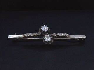 Gouden broche met diamanten