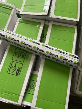 Ca. 240x Illbruck kit worsten, Iillbruck, Wit