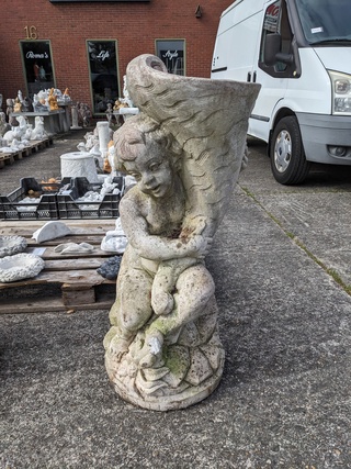 Tuinbeeld Putti met waterbak