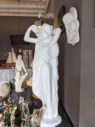 Waterornament vrouw met kruik