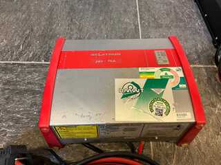 Batterij lader Belatron, 24V 50A, Rood, bouwjaar 2017