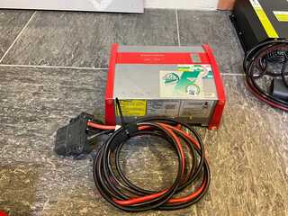 Batterij lader Belatron, 24V 50A, Rood, bouwjaar 2017