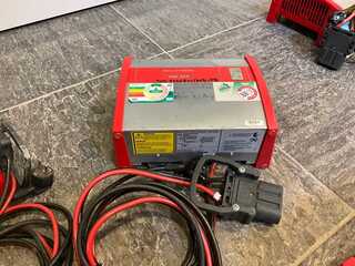 Batterij lader Belatron, 24V 50A, Rood, bouwjaar 2017
