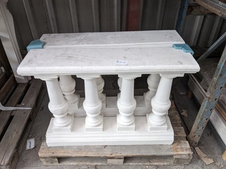 2x Balustrade