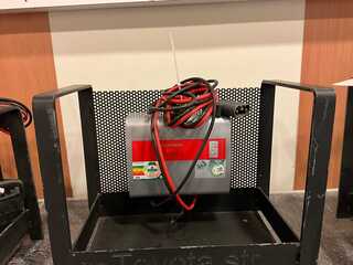 Batterij lader Belatron, 24V 50A, Rood, bouwjaar 2020