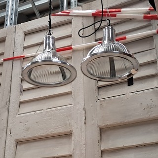 2x Industriële hanglamp