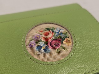Petit Point portemonnee