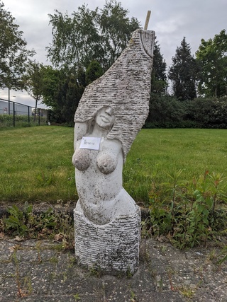 Vijverornament, vrouw