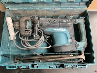 Breekhamer, Makita, HM1213C, 2023