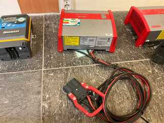 Batterij lader Belatron, 24V 50A, Rood, bouwjaar 2017