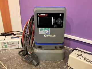 Batterij lader Hawker, 24V 72A, Grijs, bouwjaar Onbekend