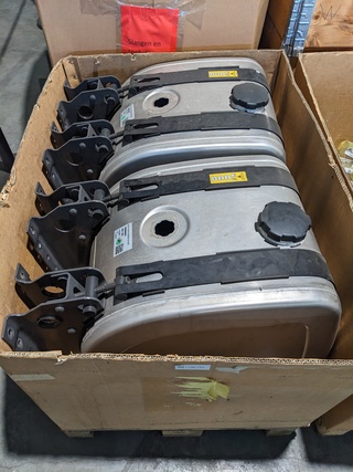 2x Aluminium brandstoftank