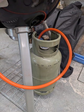 Gas barbecue