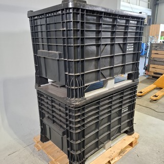 2x Kunststof palletbox