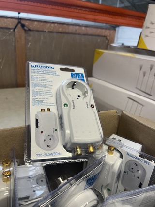Ca. 15x Overspanningsbeveiliging, stopcontact splitter