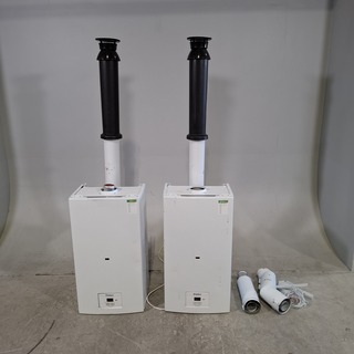 2x Douche geiser met afvoer, Vaillant, MAG 175/1