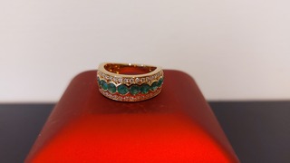 Gouden ring met diamanten en smaragden, Groen / goud