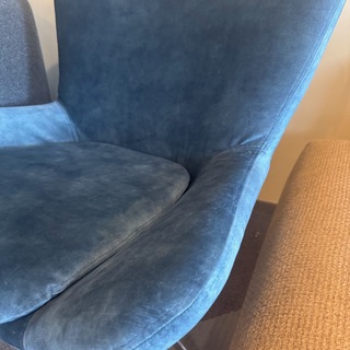 Fauteuil – blauw stof – chromen poot