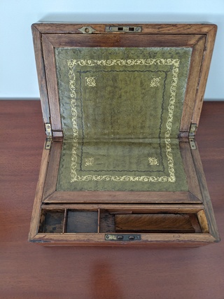 Nostalgische houten schrijverskist