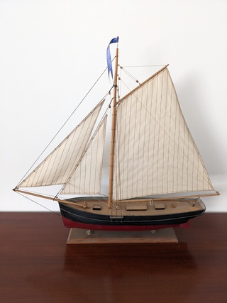 Minitatuurboot enkele mast