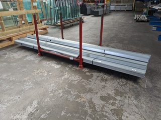 Ca. 30x  Metalen profiel in transportbok