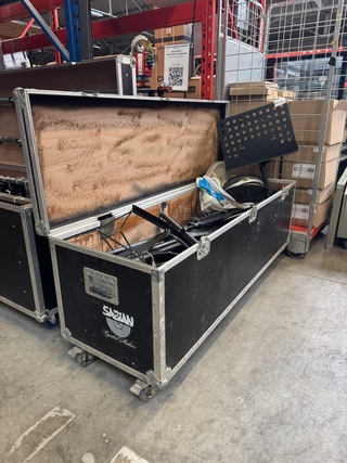 Muziekinstrumenten en toebehoren met flightcase