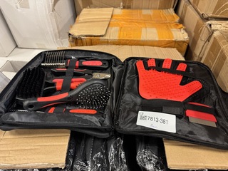 Ca. 20x 8-in-1 huisdieren verzorging set