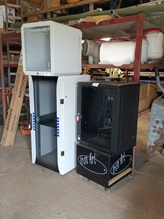 3x Serverkast