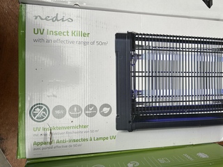 2x Kookplaat, 1x BBQ, 1x waterkoker, 1x vliegenlamp Nedis