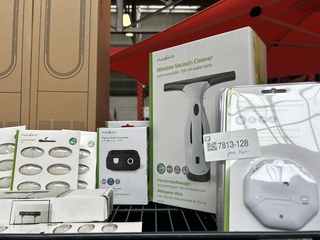 Ca. 40x Elektronica w.o. Wi-Fi stekkers, alarmen, timers Nedis