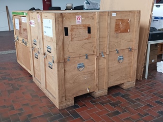 2x Houten transportkist