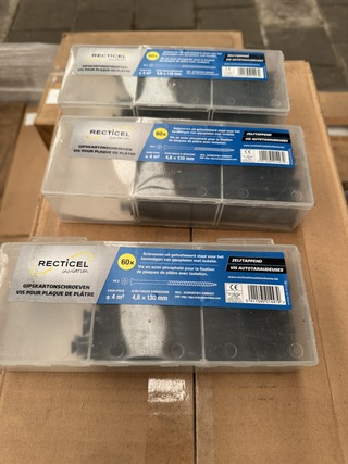Ca. 108x Gipsplaatschroeven 4,8x130mm blister á (60 stuks) Recticel