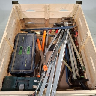 Diverse lijmklemmen en gereedschap
