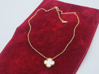 18kt GP juweliersketting met Alhambra parelmoer pendant
