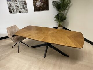 Eetkamertafel Deens ovaal, Bruin, 2024