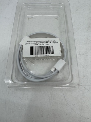 Ca. 63x Lightning cable en 19x USB stekker Apple, wit