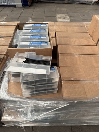 Ca. 108x Gipsplaatschroeven 4,8x140mm blister á (60 stuks) Recticel