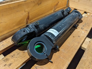 2x Enkelwerkende cilinder D=80 slag 270 h.o.h. 570mm